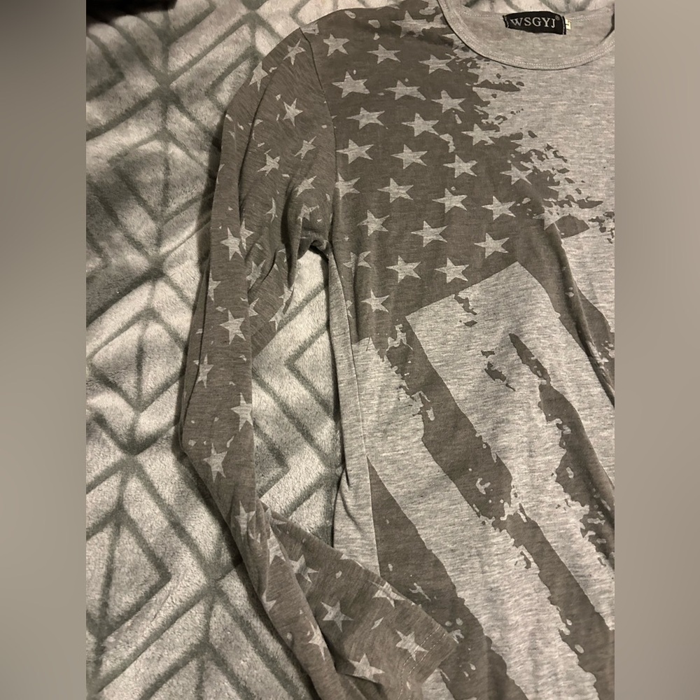 Gray Star Pattern Long Sleeve Tee